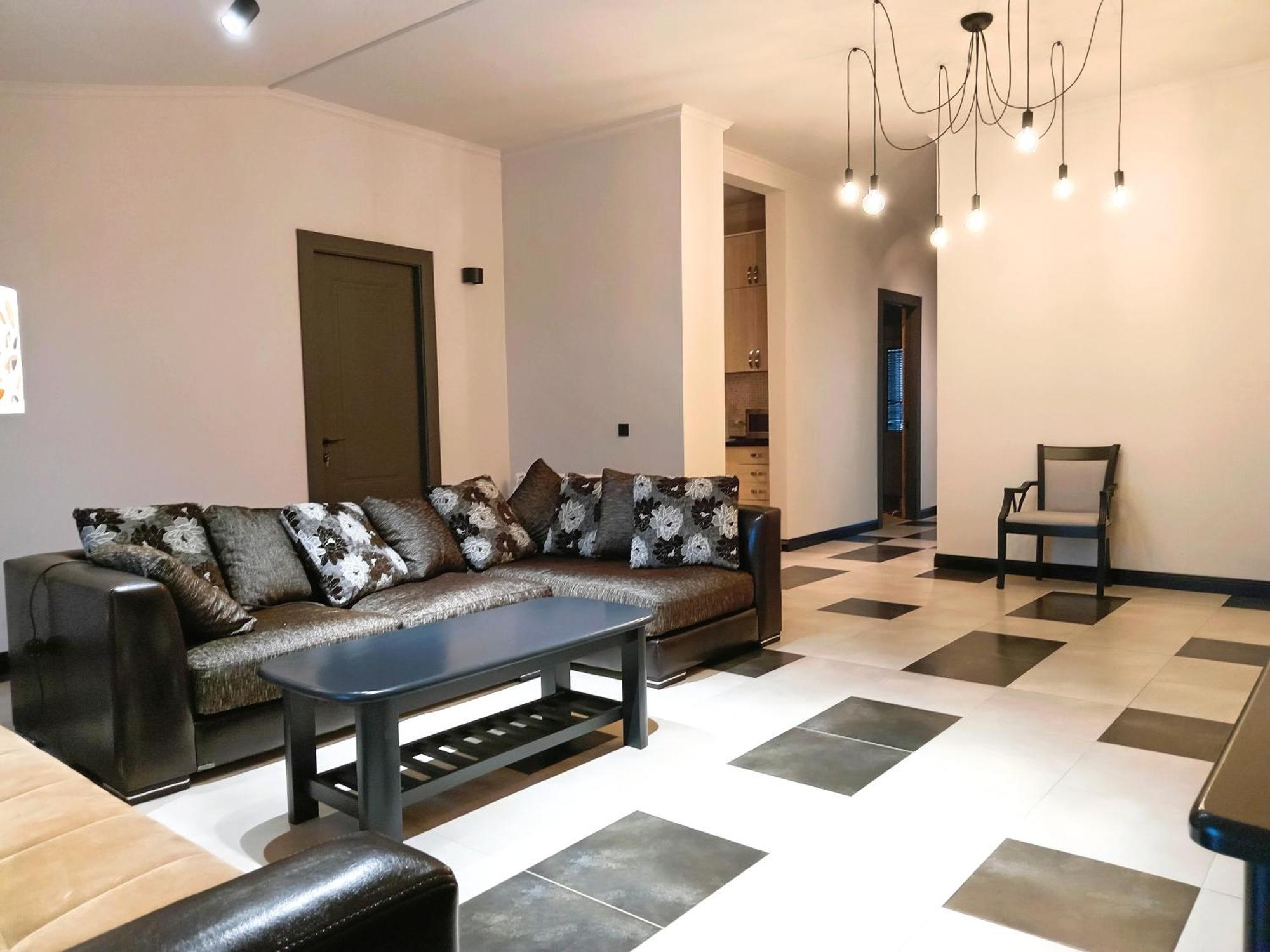 Medea'S Home Кутаиси Экстерьер фото