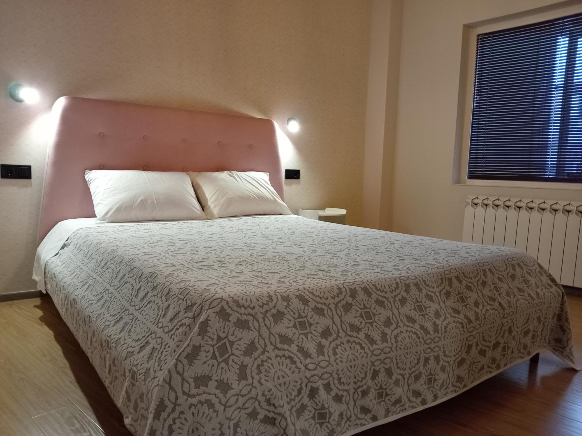 Medea'S Home Кутаиси Экстерьер фото